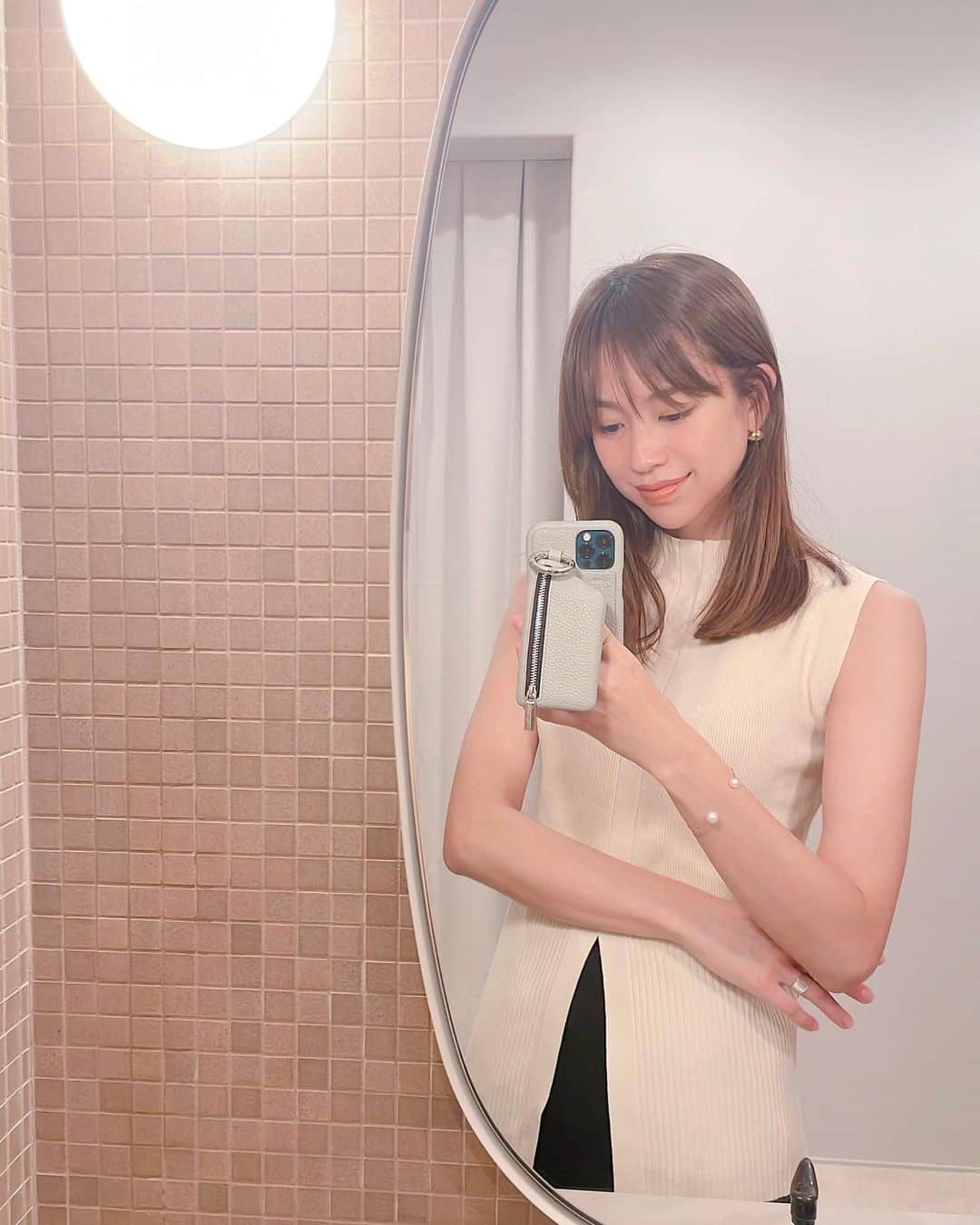 紺野ゆりのインスタグラム：「クレアージュ東京で婦人科検診受けてきました☆ 今回は子宮(Y)、大腸(O)、乳房（U)を対象にした #YOU健診　を受けたよ☺️  女性の罹患率・死亡率はこの3つが高いと言われているそうなので、30越えたらマメに検査するようにしてます。  病院って検査だけでもドキドキするけど、綺麗で居心地の良い空間で、みなさん優しいので安心して受けられました(^-^)  #クレアージュ東京 #YOU健診婦人科検診　 #レディースドック　 #健康診断 #PR」