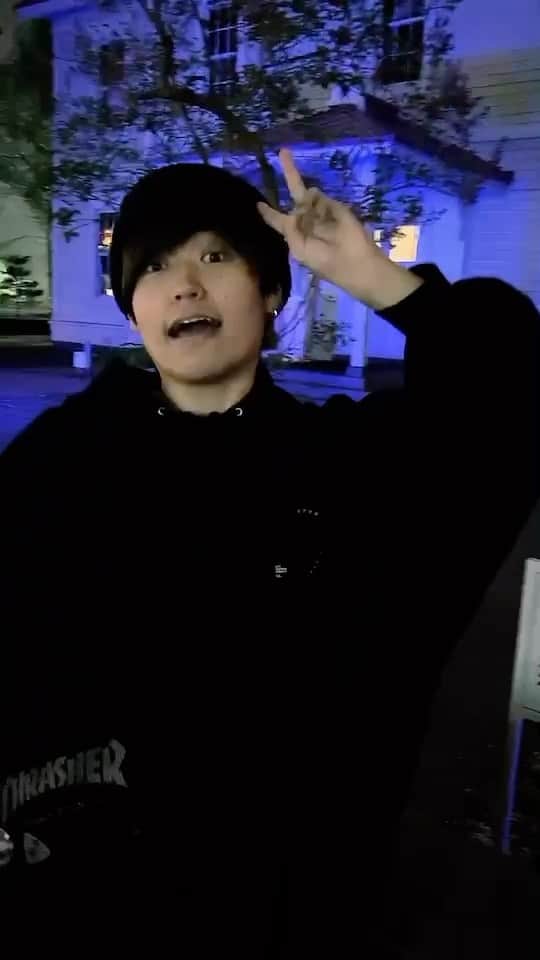 Tani Yuukiのインスタグラム：「札幌オフショット♨️❤️‍🔥✌️  #TaniYuuki_多面態」