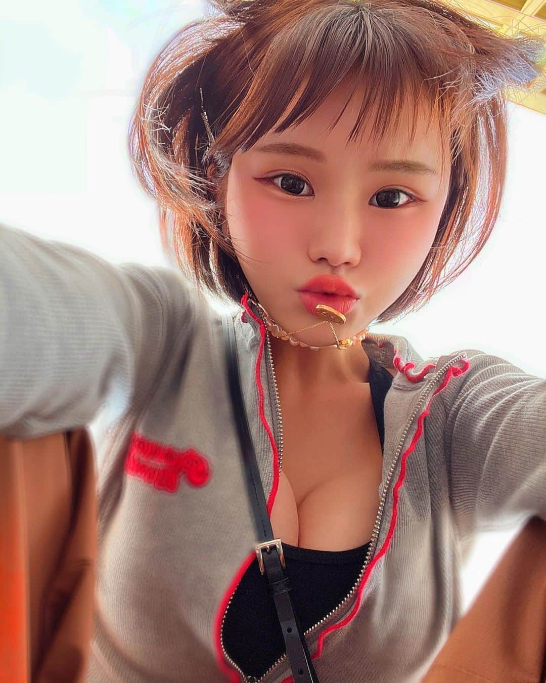 みもれもんのインスタグラム：「Personal training today  Ikunoda ( ◠‿◠ )❤️‍🔥It's raining a little in Tokyo, but let's do our best in the afternoon ＼(^ω^)／⭐️  今日もパーソナルトレーニングに ゆくのだ( ◠‿◠ )えらいぃ❤️‍🔥 東京はすこし雨降ってるけど、、 午後も頑張ろうね＼(^ω^)／⭐️  #みもれもん #Mimolemon #mimoremon #japanesegirl #黒髪 #ショートヘア#ボブ #人像攝影 #日本的 #粉我 #日本女孩 #fashion #japan #portrait」