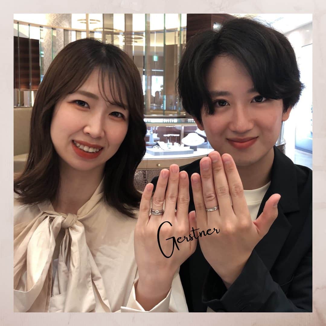 のインスタグラム：「————————————————  【お客様Photo💍】 ⁡ みなさまこんにちは😊💓 先日ご納品させていただいたお二人のご紹介です✨  ご試着の際、付け心地の良さを実感して頂き、 また、スタイリッシュなデザインに一目惚れされて ご結婚指輪にゲスナーの指輪を選んで下さったそうです☺️💓 ぴったりのリングを見つけていただけて私たちも嬉しい限りです😊  ジュエリーパリでは指輪を選ぶ時間も楽しんでいただきたいという想いからスタッフが一から丁寧にご案内し、お2人の大切な指輪選びのサポートをさせて頂きます☺️💍 ⁡ 詳しくはお電話、メールにてお気軽にお問い合わせくださいませ📩 皆様のお越しを心よりお待ちしております♪  ————————————————  #婚約指輪 #結婚指輪 #マリッジリング #エンゲージリング #ブライダルリング #結婚指輪福井 #結婚指輪人気 #ジュエリーパリ福井 #婚約指輪福井 #結婚指輪人気 #結婚指輪おすすめ #ブライダル指輪 #結婚指輪専門店 #婚約指輪おすすめ #婚約指輪専門店 #ring #marriage #bridal #wedding #結婚 #ウェディング #プレ花嫁 #ブライダル  #結婚式  #結婚式準備 #福井のいいところ #jewelryparis #ジュエリーパリ #gerstner #ゲスナー」