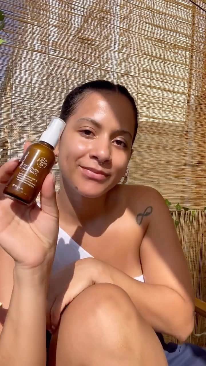ジョジー・マランのインスタグラム：「Minimum effort, maximum enjoyment? Right on. @armelisdorville takes her iced coffee with a side of Sun Milk, how ‘bout you?」