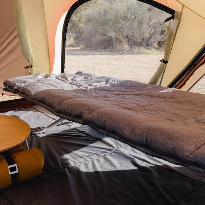Snow Peak USAさんのインスタグラム写真 - (Snow Peak USAInstagram)「A few camping tips for your next outing:   Tip 1: Shake out your tent, tarp or shelter after each use to prevent build-up and mildew. Never store a tent that's damp or wet! Tip 2: Roll your window and door panels inwards to prevent condensation from dripping into your tent.  Tip 3: Snow Peak color coordinates its poles, so look for the corresponding color on the sleeve or strap! Tip 4: Hammer your stakes at an angle to ensure they stay put!」5月24日 1時04分 - snowpeakusa