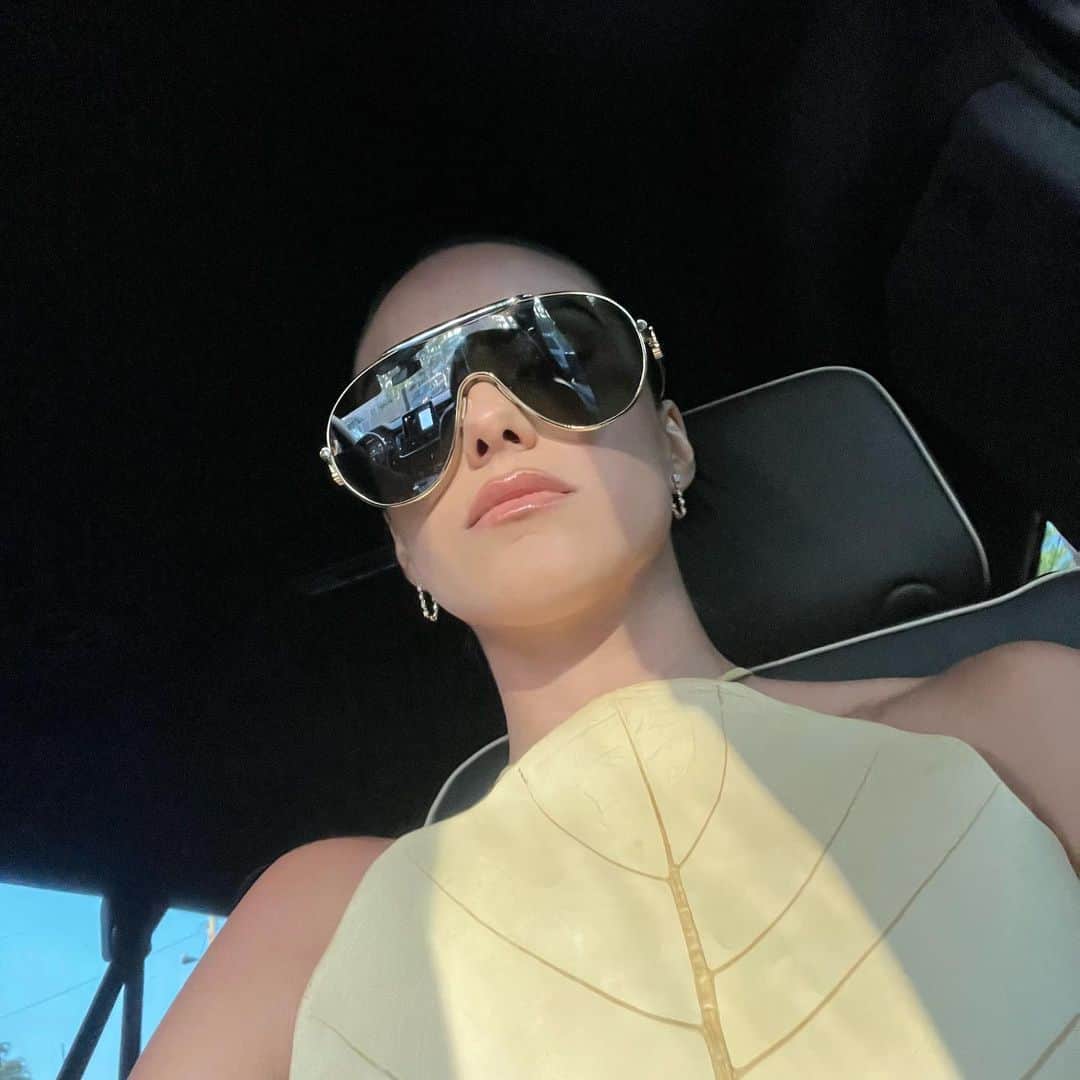 カミラ・メンデスさんのインスタグラム写真 - (カミラ・メンデスInstagram)「the haters can’t stand that i’m snug as a bug」5月24日 1時09分 - camimendes