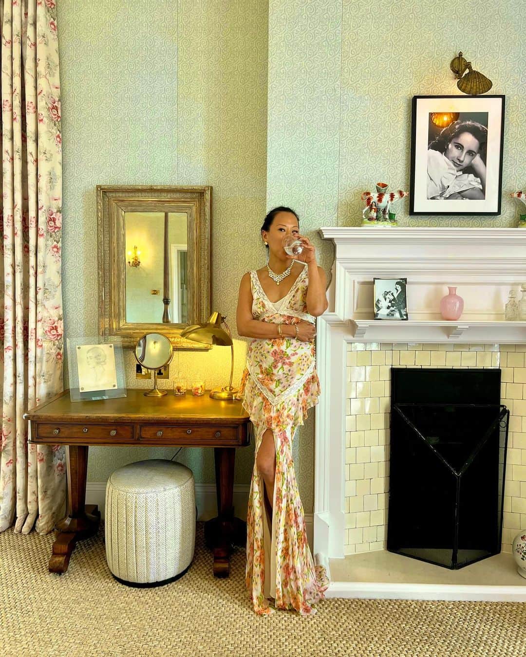 Lynn Banのインスタグラム：「@beaverbrook 🇬🇧」