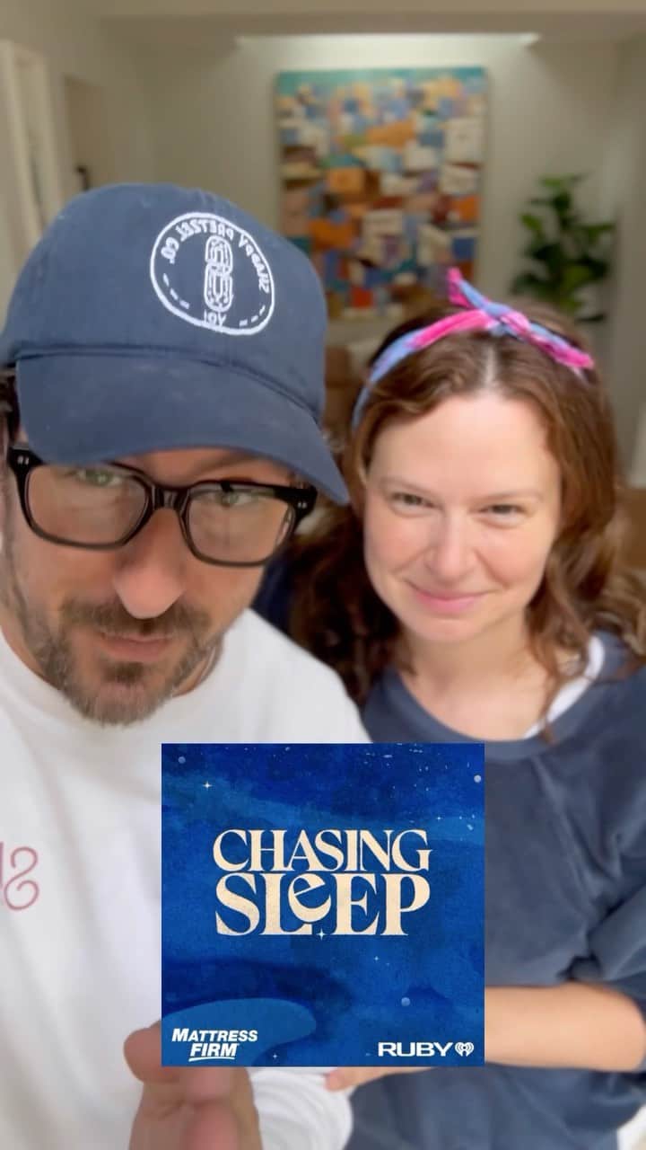 ケイティ・ロウズのインスタグラム：「We are #ChasingSleep! You guys. Obsessed. We’re co-hosting season two of @mattressfirm’s genius podcast all about SLEEP. #ChasingSleep episode 1 drops today!! 😴😴😴😴😴😴😴」