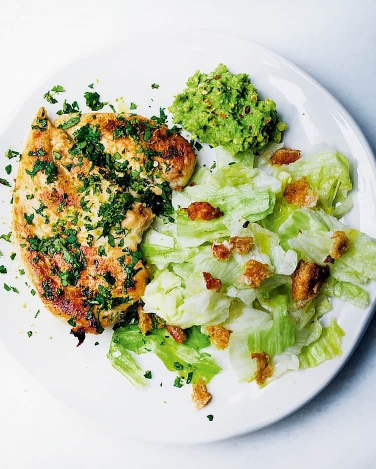 ナイジェラ・ローソンさんのインスタグラム写真 - (ナイジェラ・ローソンInstagram)「From the department of zest and zing: #RecipeOfTheDay is Lime and Coriander (Cilantro) Chicken  .  And to get the recipe, click on link in bio. Most of you may know what’s meant by “click on link in bio”, so just skip this bit, but for those who don’t, let me explain: tap on my name right up top, which will take you to a page that has a link on it that says www.nigella.com/instagram. When you click on this link, it will take you to a page of photographs: click on the photograph you want the recipe for, and you will be taken to it! . Photograph by Jonathan Lovekin」5月23日 17時02分 - nigellalawson