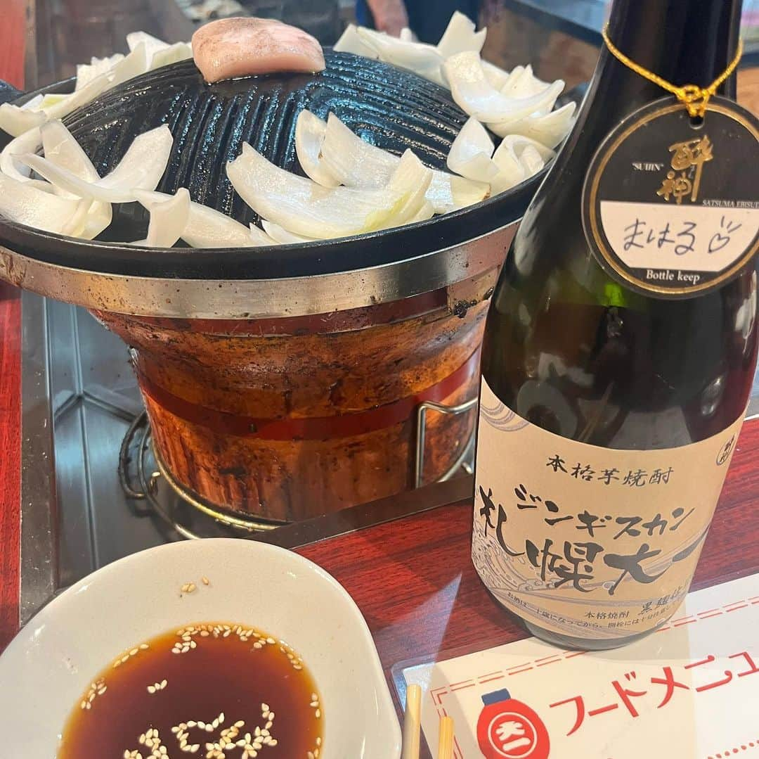 前田まはるさんのインスタグラム写真 - (前田まはるInstagram)「. 食べ過ぎ飲み過ぎ癒されすぎの北海道旅行❣️ 自分の写真なんか微塵も撮ってなくてガチでごめんWWWW  エスコンフィールドの中入れたの激アツ😭 凄かったわ〜最新の施設 マリーンズビジターで絶対行こって思った」5月23日 17時59分 - mahalu_maeda