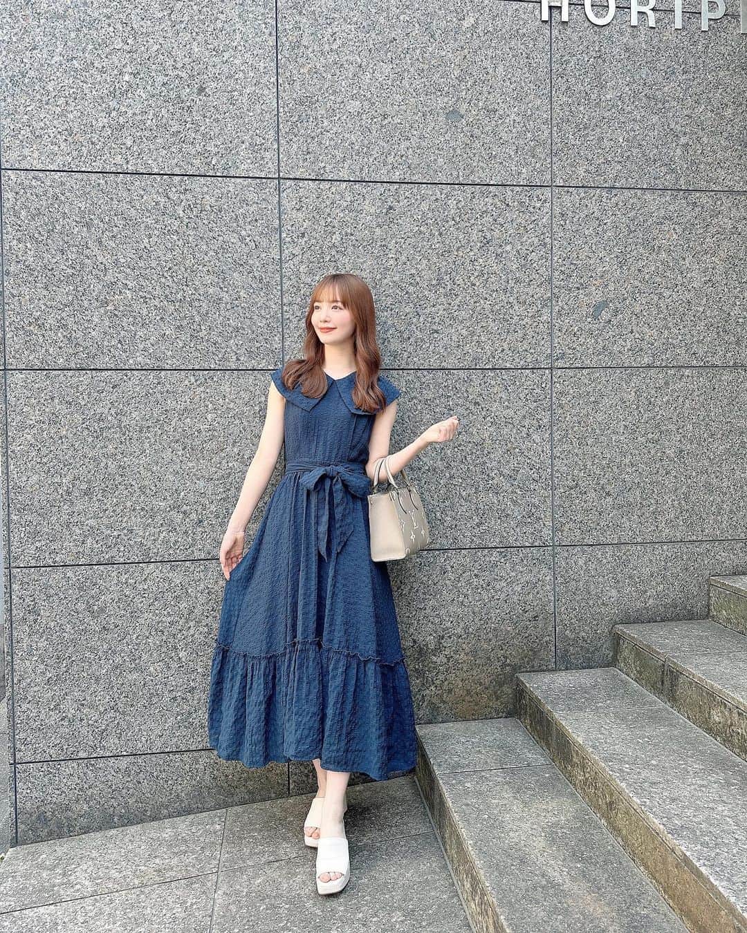 山根千佳さんのインスタグラム写真 - (山根千佳Instagram)「. . 沢山質問を頂いていたワンピ🧸🍋　 @michellmacaron_official さん♡  1枚でお上品に見えるし、 ウエストもきゅっと結べるので スタイルよく見えるのが嬉しい…🥺  やっぱり襟が大きいお洋服すき。  明日は「中日新聞」夕刊に 大相撲コラム掲載されます🔥 五月場所もあと少し！どうなる！！ . . #michellMacaron #ワンピース  #ミシェルマカロン #ワンピースコーデ  #マカロンコーデ #襟付きワンピース  #ミディアム #ミディアムヘア  #ootd #outfit #fashion #山根千佳」5月23日 18時26分 - yamane_chika