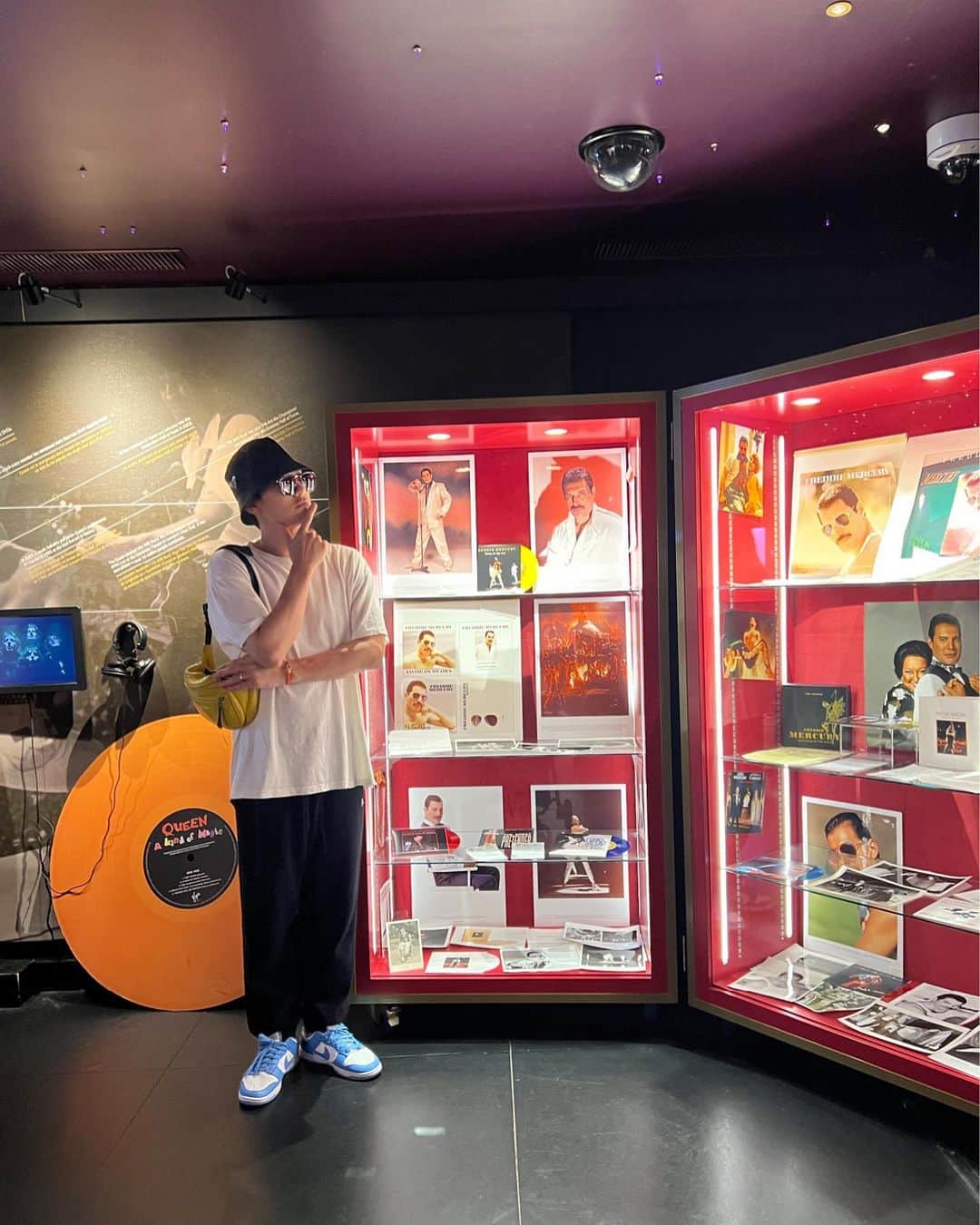 のインスタグラム：「#Queen #studioexperience🎚️」