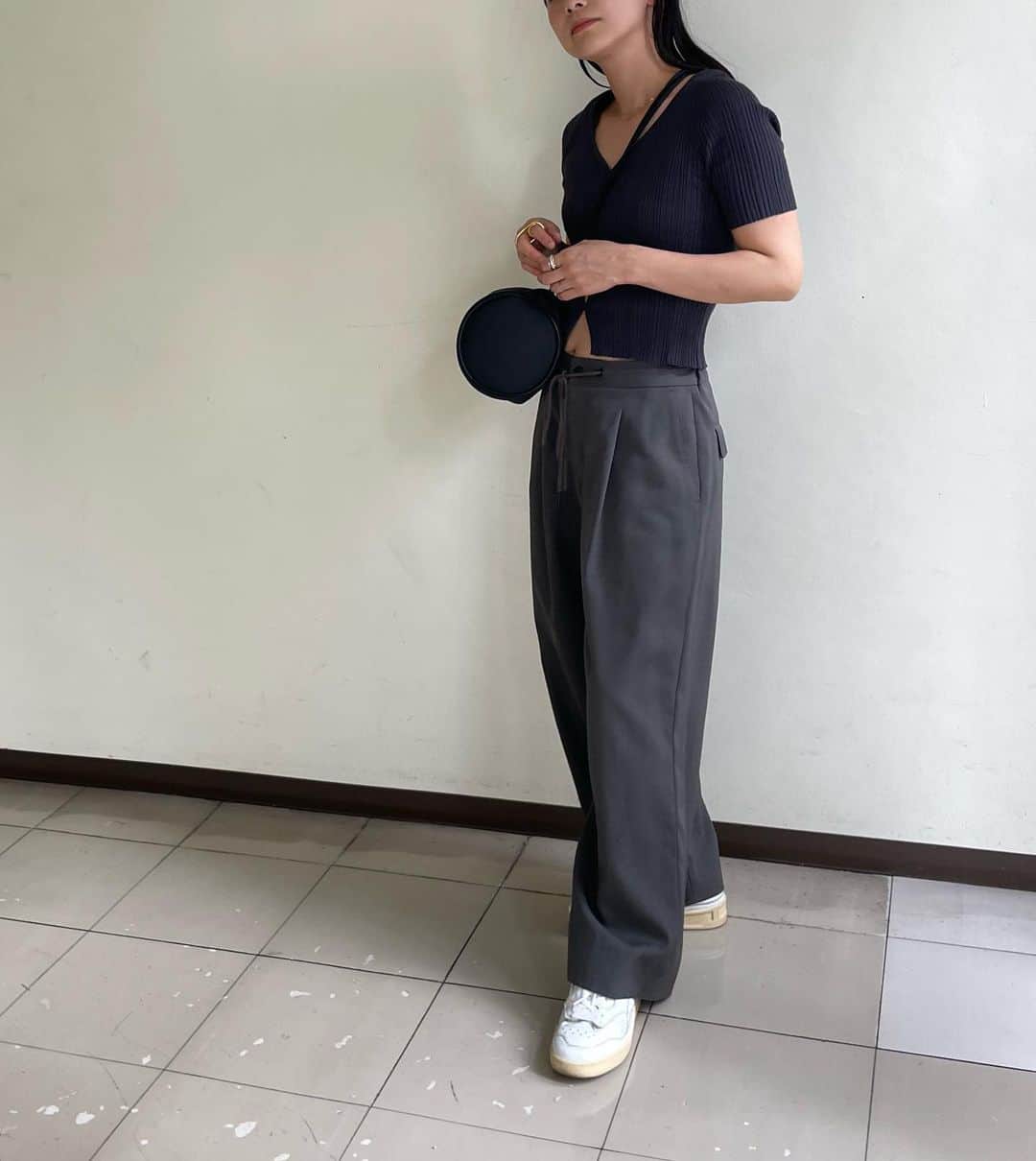 伊地知朋子さんのインスタグラム写真 - (伊地知朋子Instagram)「____ ちょっと寒くて お腹冷えた日。w #いぢちこーで」5月23日 19時16分 - tomoko_urbanbobby