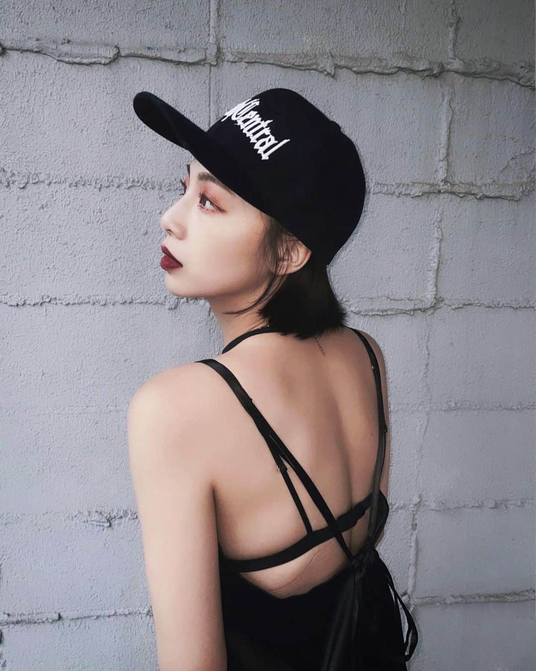 honoka のインスタグラム：「梅雨やだね。。。  @adidastokyo #HomeOfClassics #createdwithadidas」