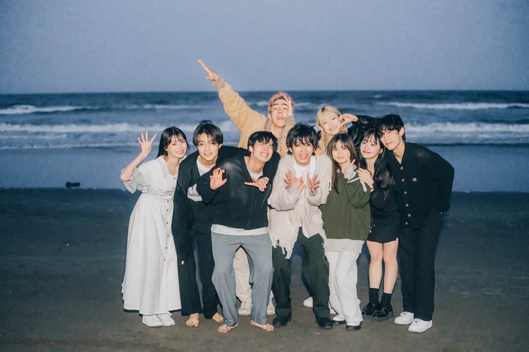 今井竜太郎のインスタグラム：「#花束とオオカミちゃんには騙されない  最後まで見て頂きありがとうございました!!  無事成立する事ができました~🐉🍁🫶 皆さんの温かいメッセージやメンションのおかげで最後まで頑張ることが出来ました!!本当にありがとうございました!!🫡  この春 素敵な10人のメンバーと出会えたことは1番の宝物です✨ありがとう☺︎  みんな大好きです♡🥰  @ookami_official  @abema_official」