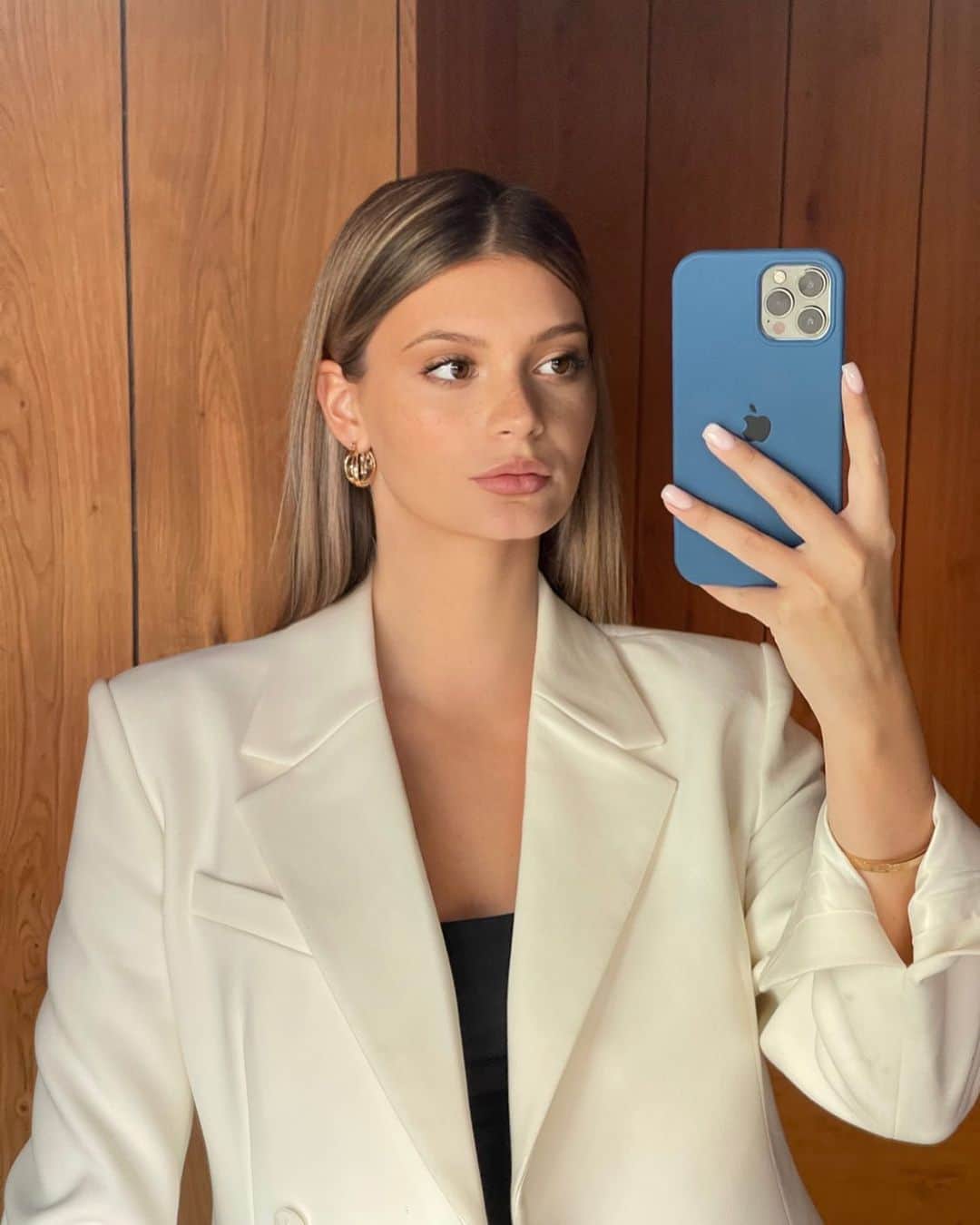 Nastya Skoptsovaのインスタグラム：「К сыну на родительское собрание」