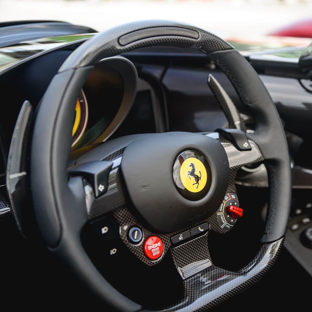 フェラーリさんのインスタグラム写真 - (フェラーリInstagram)「When the track calls, the #FerrariMonzaSP2 arrives with haste. #DrivingFerrari #IconaFerrari #Ferrari」5月23日 20時09分 - ferrari