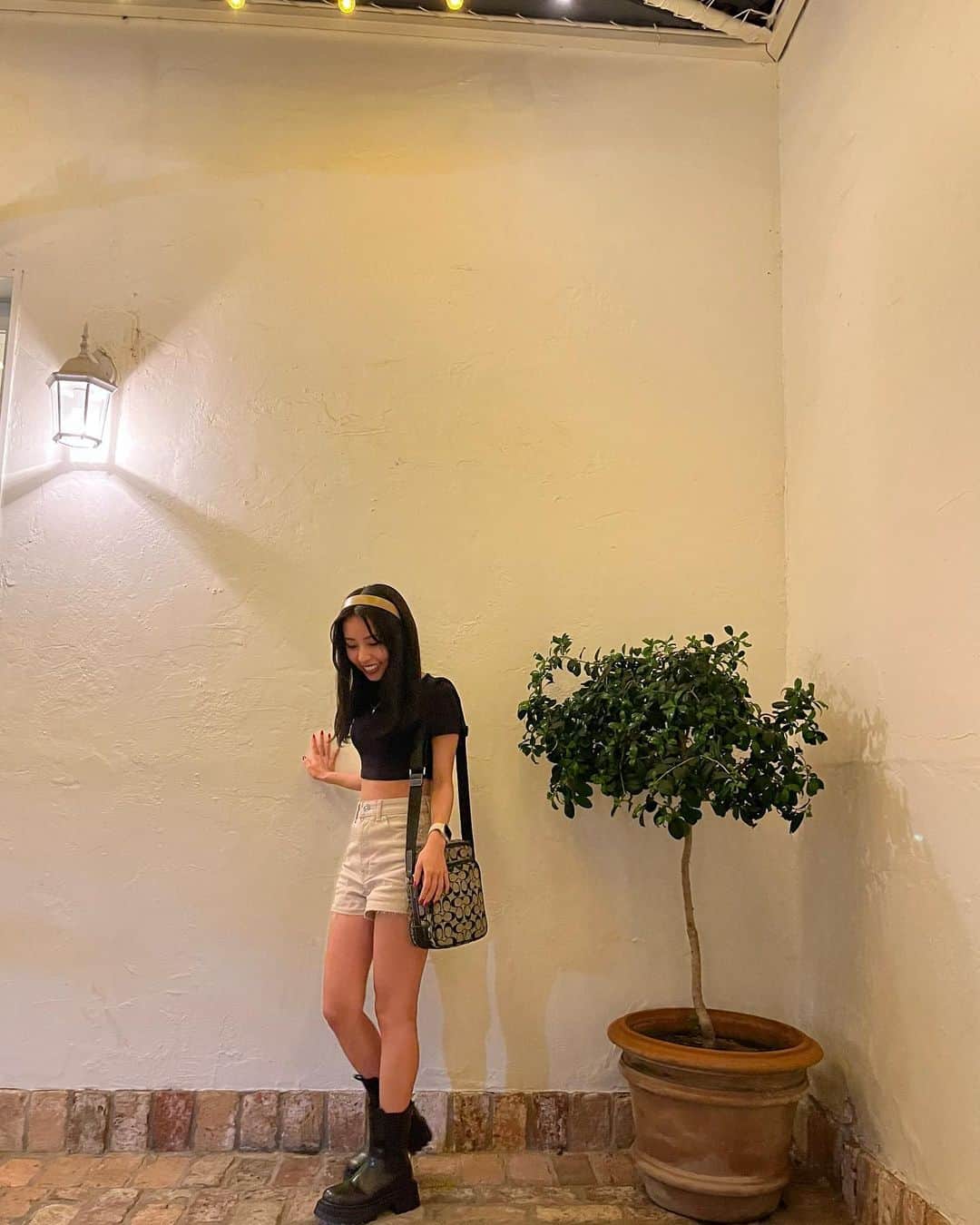 山尾梨奈のインスタグラム：「〻 a day in my cozy city 🈁💫  これ以上暑くならないでくれたら嬉しい」