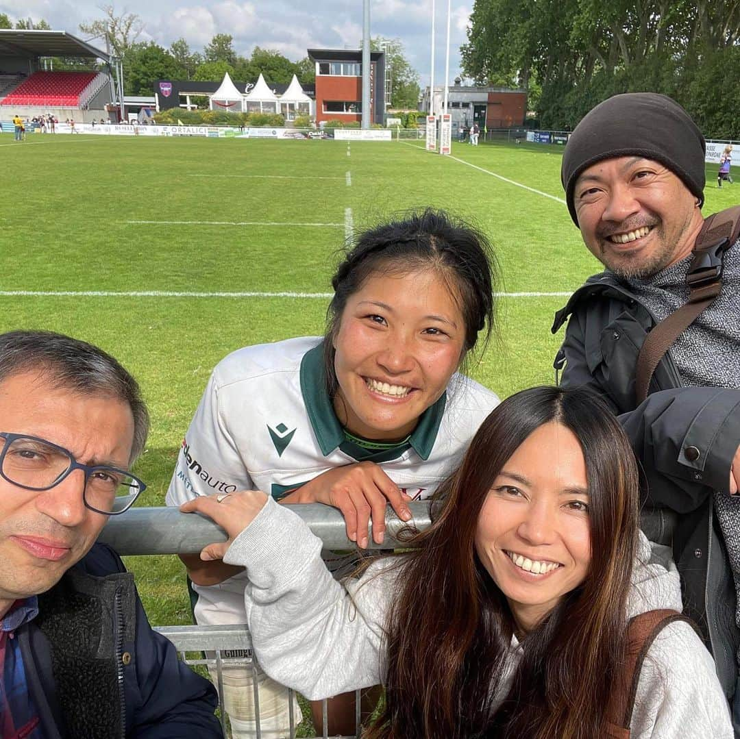 富田真紀子さんのインスタグラム写真 - (富田真紀子Instagram)「1/8 準々決勝 contre Blagnac 完敗。  昔セブンスワールドシリーズでよく戦ってたフランス代表の選手と、対戦できた。  そして、2017年のワールドカップで私がレッドカードのタックルをしてしまった選手と、試合の後、フランス語で話せた。  レッドカードのきっかけでフランスに渡ってきてたけど、人間万事塞翁が馬だな。  ラグビーの神様って本当にいるんだな。 #ポー日記」5月23日 20時14分 - makikotommy