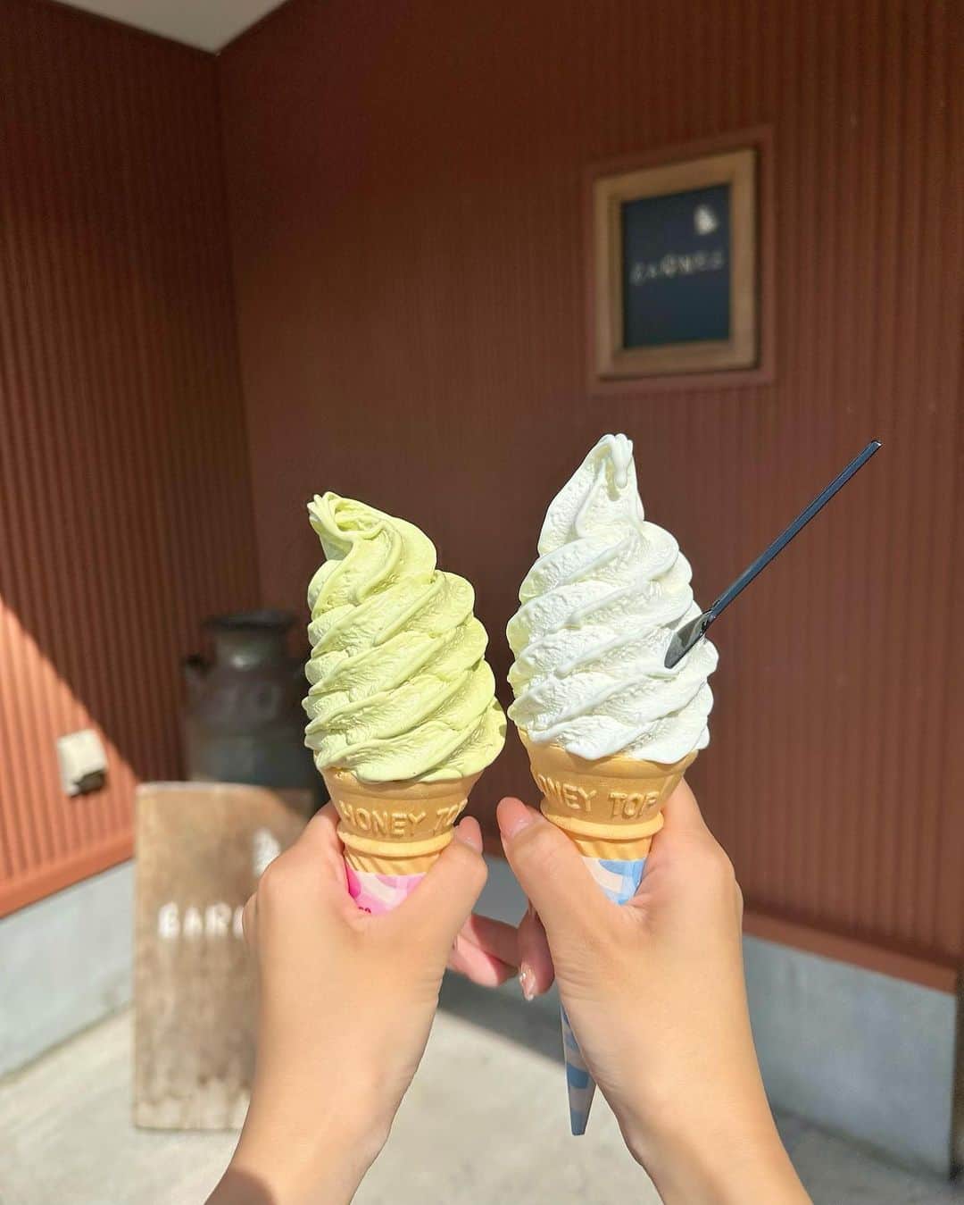 五條まりなのインスタグラム：「♡ 　 こよなく愛する、BARNES🍦 札幌観光の際は ぜひ！ 　 #barnes #バーンズ #ソフトクリーム #札幌ソフトクリーム」