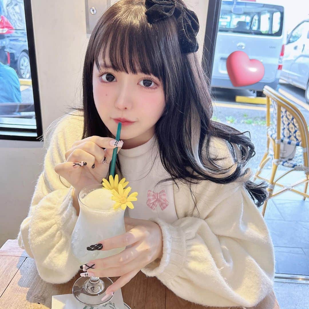 兎凪さやかのインスタグラム：「じゅーすうまうまだった  #カフェ  #カフェ巡り」
