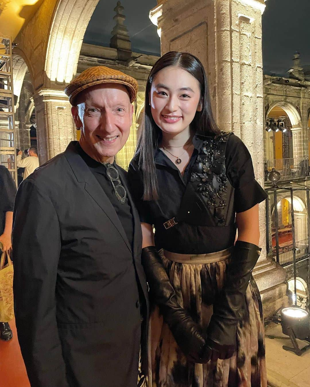 八木莉可子さんのインスタグラム写真 - (八木莉可子Instagram)「Congratulations to @dior and @mariagraziachiuri. The show was so wonderful✨ Thank you for having me🙏🏻  #MariaGraziaChiuri #PeterPhilips #StephenJones #DelphineArnault #OlivierBialobos #DiorCruise24 #diorjoaillerie」5月23日 20時34分 - yagirikaco_official