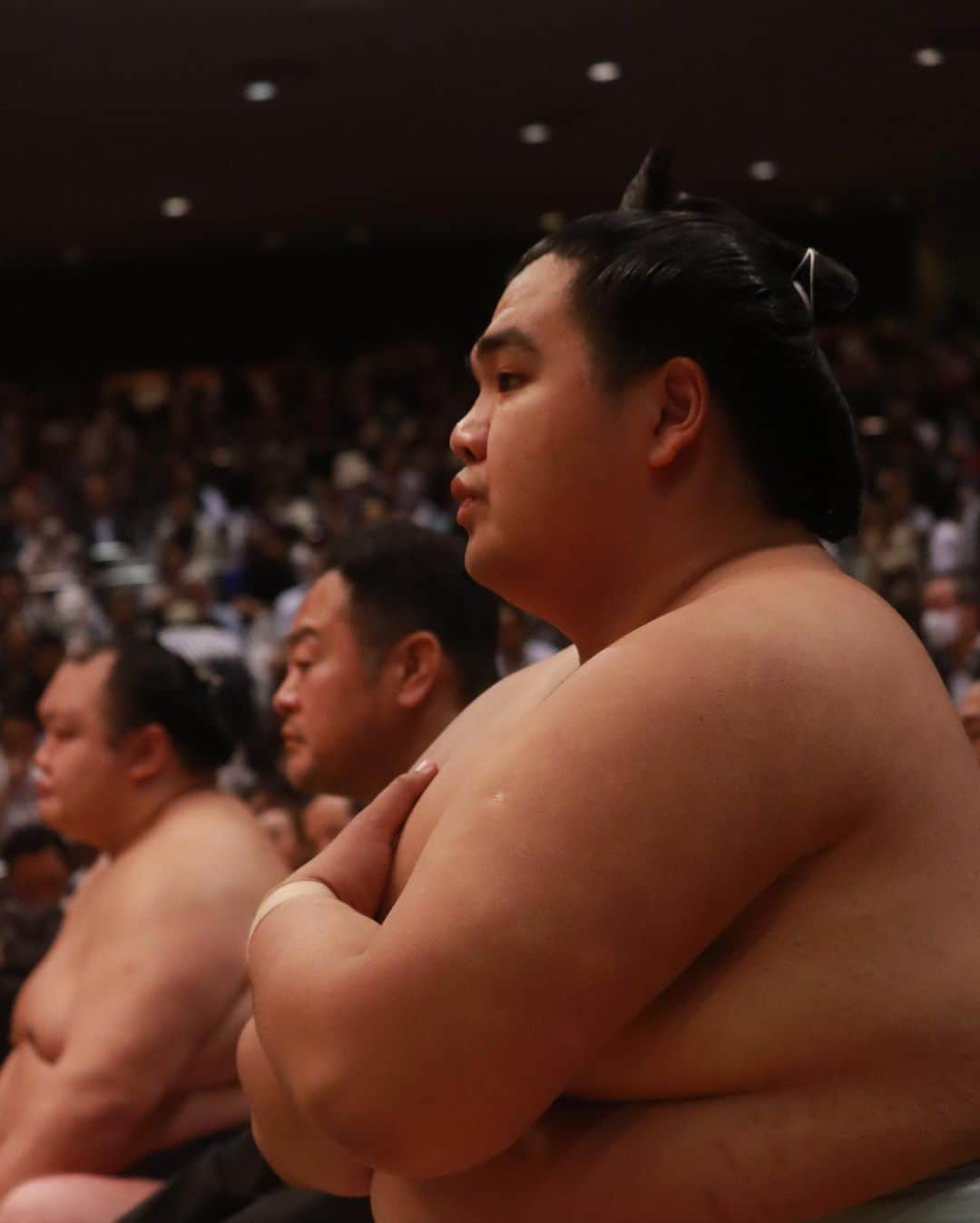 日本相撲協会さんのインスタグラム写真 - (日本相撲協会Instagram)「大相撲五月場所十日目！  白熱する優勝争い！ 1敗　#照ノ富士　#朝乃山 2敗　#霧馬山　#明生　#北青鵬 3敗　#豊昇龍　#大栄翔　#若元春　#平戸海　#剣翔  #sumokyokai  #大相撲 #sumo #相撲 #力士 #お相撲さん #japanphoto #sumowrestlers #japanculture  #満員御礼　#国技館　#両国国技館　#五月場所　#夏場所」5月23日 20時48分 - sumokyokai