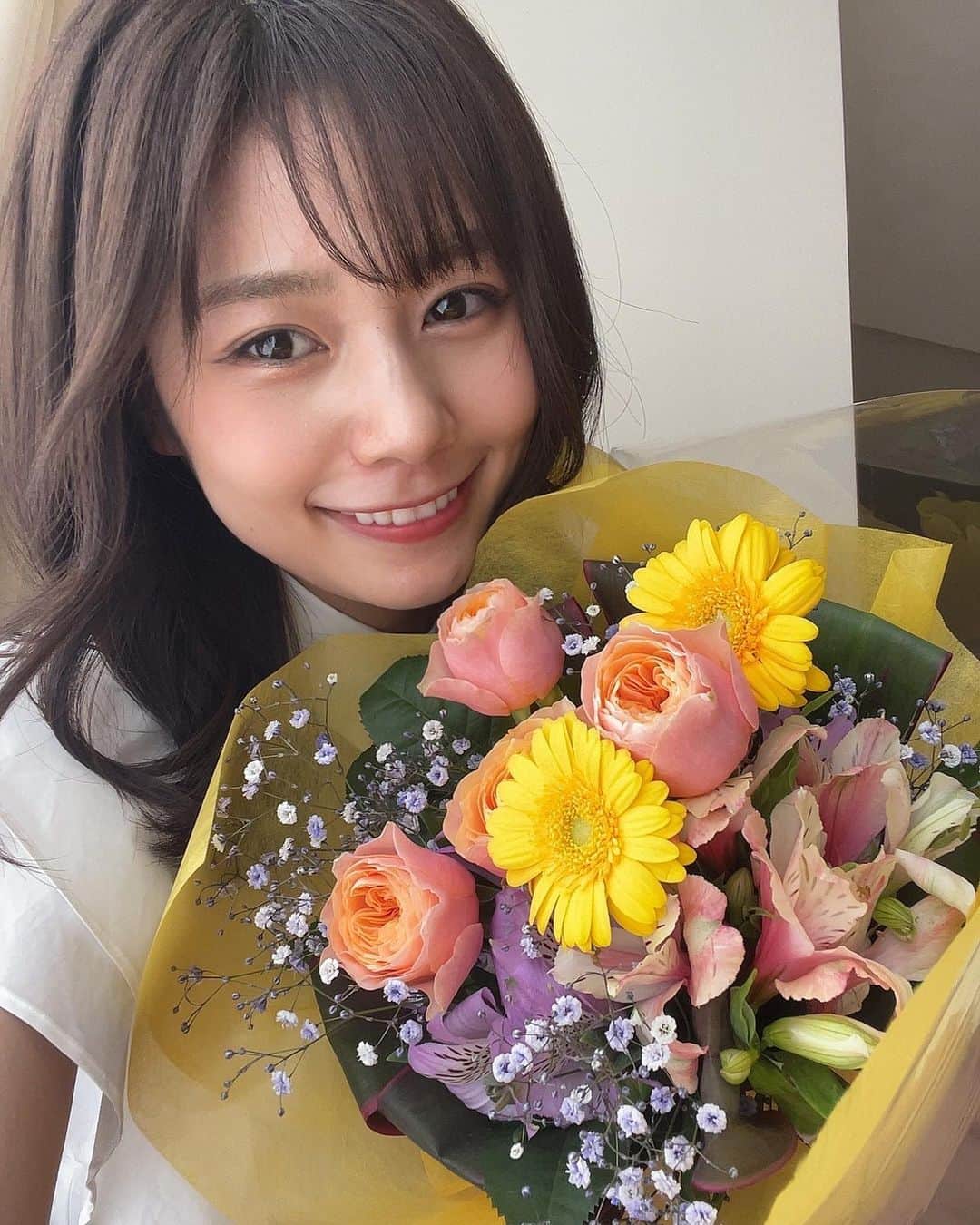 杉浦みずきのインスタグラム：「. 26歳になりました〜〜！ あっっと言う間に時が進んでいく 思ったような大人になれているかはわからないけど、 一瞬一瞬を大切にしながら、全力で人生楽しみます！！！😂 ありきたりすぎる言葉やけどね！！笑笑　それが1番！！  今年もいっぱい笑います  #0523」