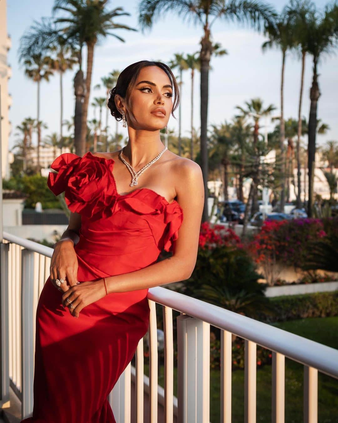 Diipa Büller-Khoslaさんのインスタグラム写真 - (Diipa Büller-KhoslaInstagram)「RED-dy to take on my 2nd red carpet for the premiere of “The Idol” at Cannes Film Festival 🎬❤️  Thank you @campariofficial for hosting me.   And a big thank you for the amazing team! ❤️ Dress by @marchesafashion Jewellery by @nourbyjahan Styled by @thomasgeorgewulbern Make-up by @tina_derkse Hair by @franckprovostparis Photography by @natashagillett.art」5月23日 21時55分 - diipakhosla