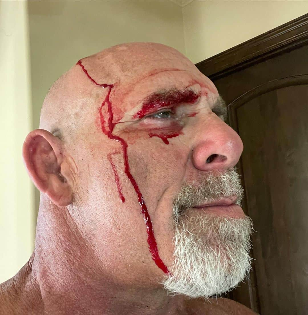 ビル・ゴールドバーグさんのインスタグラム写真 - (ビル・ゴールドバーグInstagram)「#tpost 1 , Goldberg 0  #happytuesday  #aintgottimetobleed #lifeonthefarm #clutz #tractor #shootingrange #mishap #gotcolor #hardway #wrestling #oldschool #fleshwound #hardhead #spear #jackhammer #whosnext #superglue #texas 😏 #tisbutafleshwound」5月23日 22時04分 - goldberg95