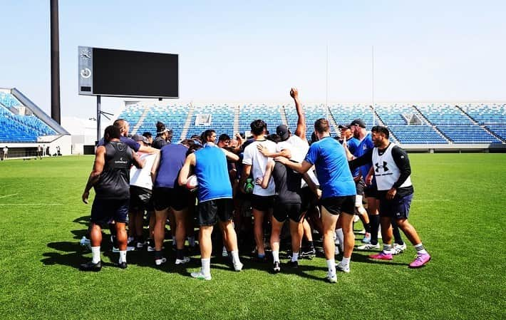 内田啓介さんのインスタグラム写真 - (内田啓介Instagram)「22-23 league one✔︎ 今シーズンもたくさんの声援ありがとうございました！ 結果に関しては選手もサポーターの方々も望んでいる結果では無く、めちゃくちゃ悔しい思いをしました。 個人的にも今シーズンは課題ばかりが残ったシーズンだったので、もっと上手くなって帰ってきます！チームとしても、もっとえぐいチームになって帰ってきます🔥  最後に、来シーズンはワイルドナイツサポーターを僕達選手が日本一のサポーターにしてみせますので、共にやってやりましょう！ みんな大好きです！  #spwk」5月23日 22時19分 - uchida9kei