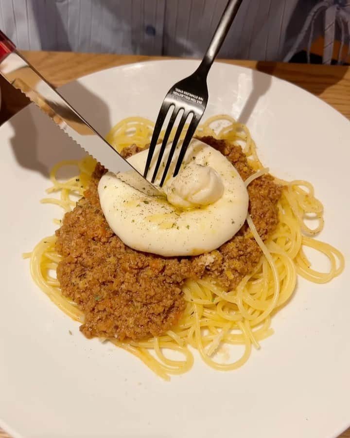 岩田陽菜のインスタグラム：「最近広島にできたgoodspoon🧀  チーズ好きな私はオープンした次の日に行ったよ~☺️🧀🧀  トリュフ塩のポテトとか味噌の味付けが珍しいピザも美味しかった🍕」