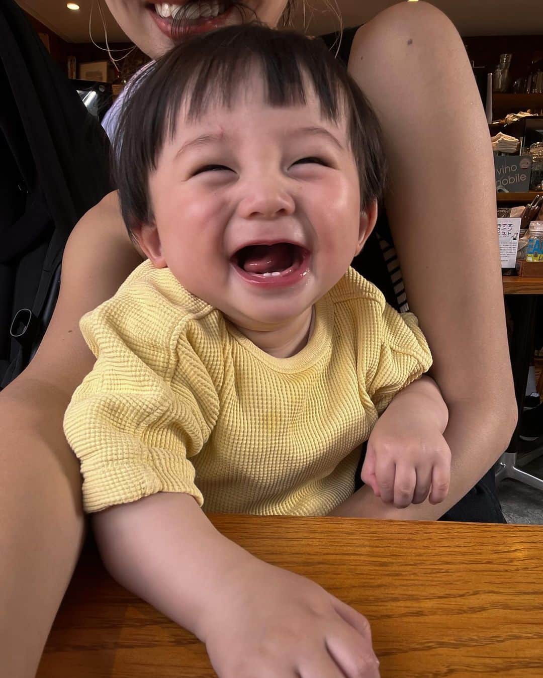 徳永 美乃里さんのインスタグラム写真 - (徳永 美乃里Instagram)「まーた息子の笑顔にやられてしまいまして😇🫰🏻💓  沢山載せちゃう☺️🫶🏻ww  こんなににっこりなのに〜🥹 人見知りなので他所へ行くと だいたいすぐギャン泣きする😇🌪️」5月23日 22時32分 - tokunaga_minori