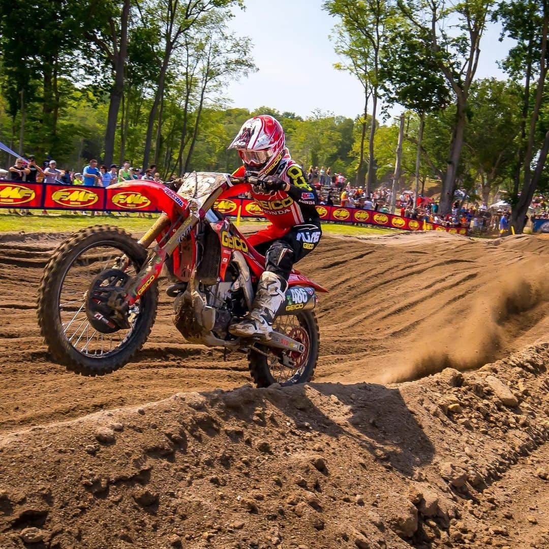 Racer X Onlineのインスタグラム：「Past and present, Chase Sextons evolution from rookie to 450 Pro Motocross title contender and Supercross champion 👀 Photos: @align.with.us @shepherdphotos #ProMotocross #SMX」