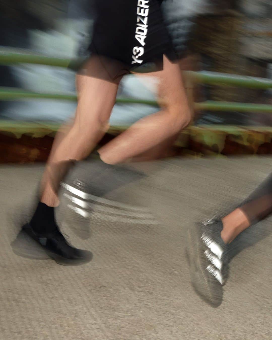 ワイスリーのインスタグラム：「Bringing renegade spirit to the sport of running.  The first @adidasy3 performance running footwear collection is available now at adidas.com/y-3, on CONFIRMED, in store, and through select retailers.  #adidas #Y3 #YohjiYamamoto」