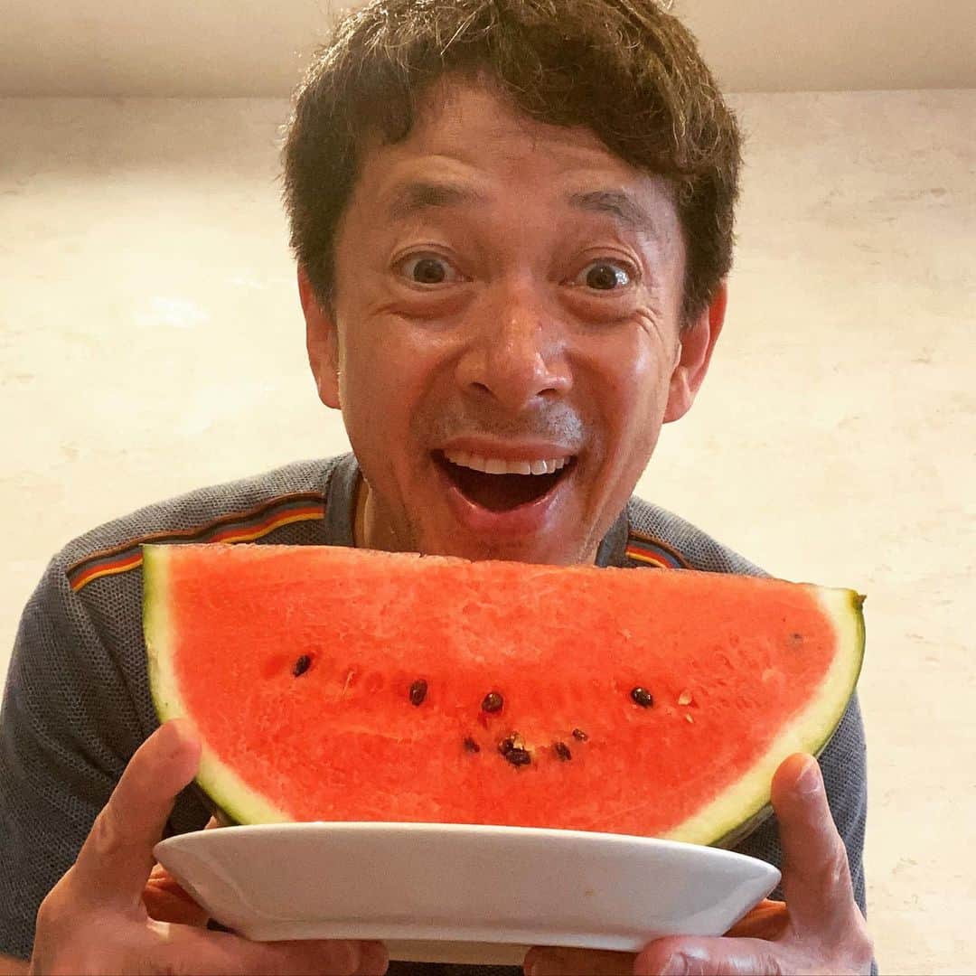 西川忠志さんのインスタグラム写真 - (西川忠志Instagram)「すいか🍉  無事に検診終わりました😊  お腹空きました。  西瓜🍉美味しい😋  感謝 西川忠志」5月23日 23時05分 - nishikawa_tada