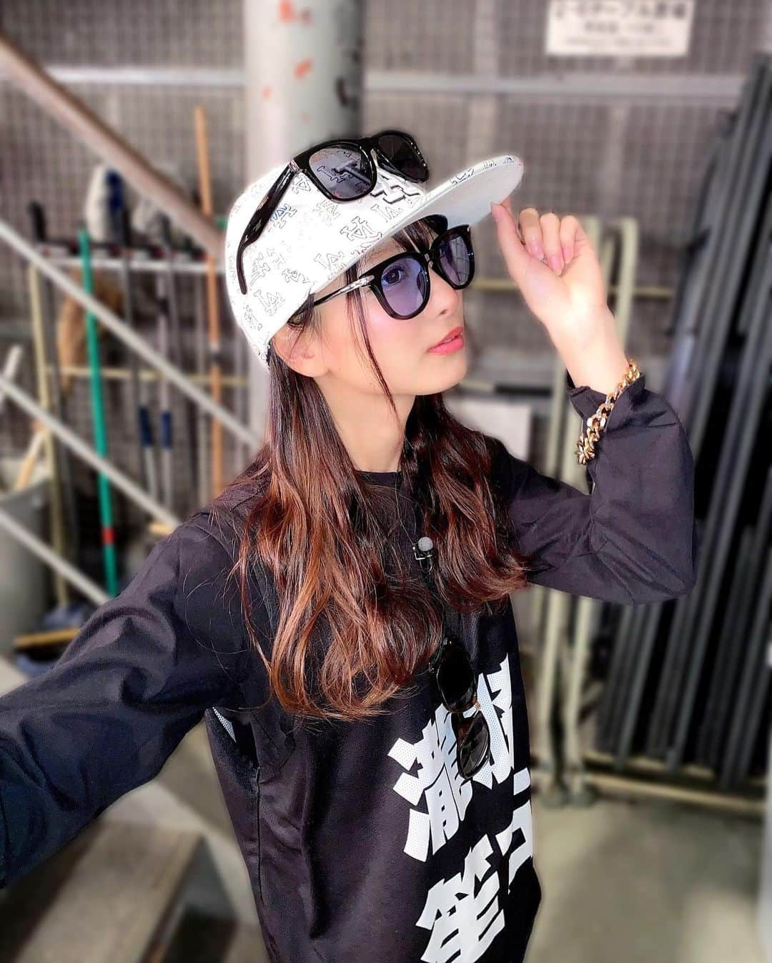 瀧脇笙古さんのインスタグラム写真 - (瀧脇笙古Instagram)「🕶…載せてなかったので…🕶 ⁡ ⁡ ⁡ ⁡ サングラス好きです😎 ⁡ ⁡ ⁡ ⁡ #イコラブ」5月23日 23時16分 - takiwaki_shoko_