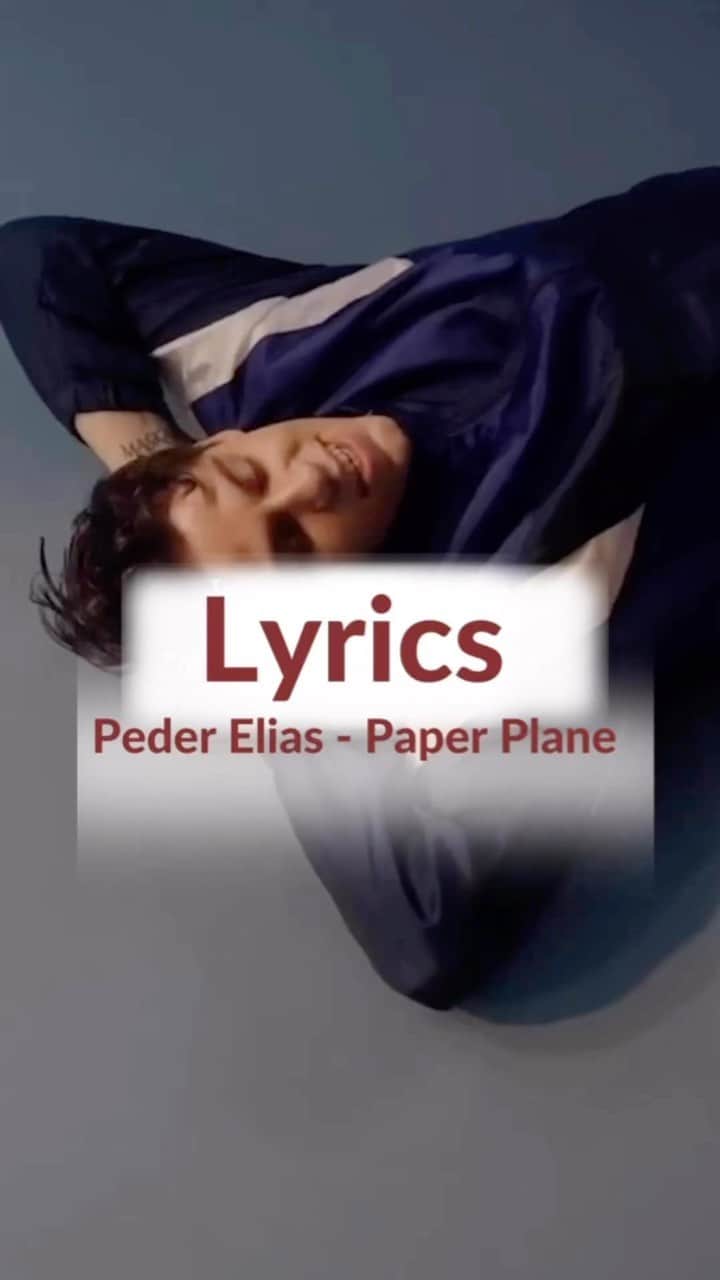 ソニー・ミュージック洋楽のインスタグラム：「歌詞がとっても可愛い曲😍 是非みんなに聞いてほしい🫶🏻 🎵ペーパー•プレイン🎵 　ペダー•アライアス  #洋楽 #洋楽歌詞 #歌詞動画 #tiktok」