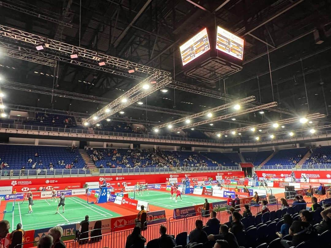 今別府香里のインスタグラム：「🏸バドミントンマレーシアマスターズ2023🏸🇲🇾  本日より大会が始まりました！！  シングルスは明日から試合💪  頑張ります🔥  #badminton #YONEX #MalaysiaMasters2023 #Malaysia #Kuala Lumpur」