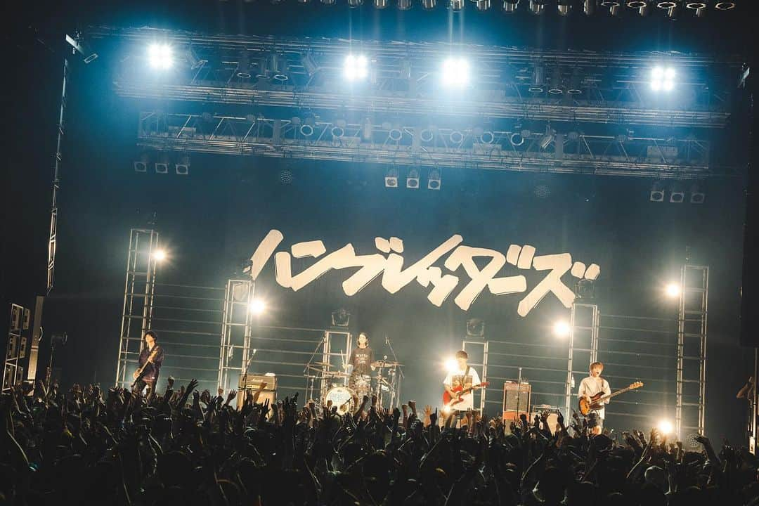 ハンブレッダーズのインスタグラム：「2023.05.05 ハンブレッダーズ  #ヤバすぎるワンマンツアー Zepp Sapporo  photo by @m25flower   #ハンブレッダーズ #ハンブレ #humbreaders #hmbr #ワンマンツアー #ライブハウス」