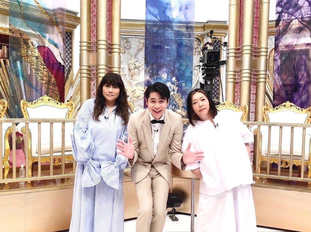 海原ともこのインスタグラム：「今週土曜日16時からフジテレビ ※関東地方 ※TVer見逃し配信  『レジェンドから君へ』  出演: 吉村崇(平成ノブシコブシ)  海原やすよ ともこ 河井ゆずる(アインシュタイン)　  大西流星(なにわ男子) 大橋和也(なにわ男子)  秋元真夏  中尾ミエ 錦野旦 ルー大柴 パンチ佐藤 松本明子 いしだ壱成」