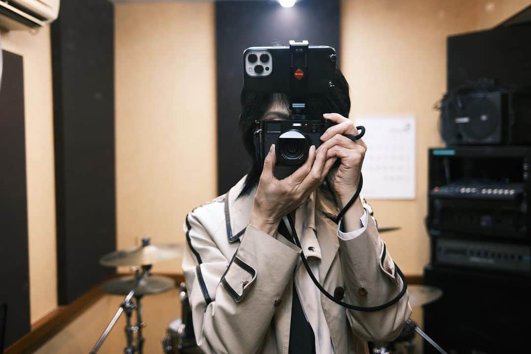 角田美喜のインスタグラム：「長めのレッスン日でした🥁一日インドアで寒さも回避、いろいろと実験です😊 #x100v」