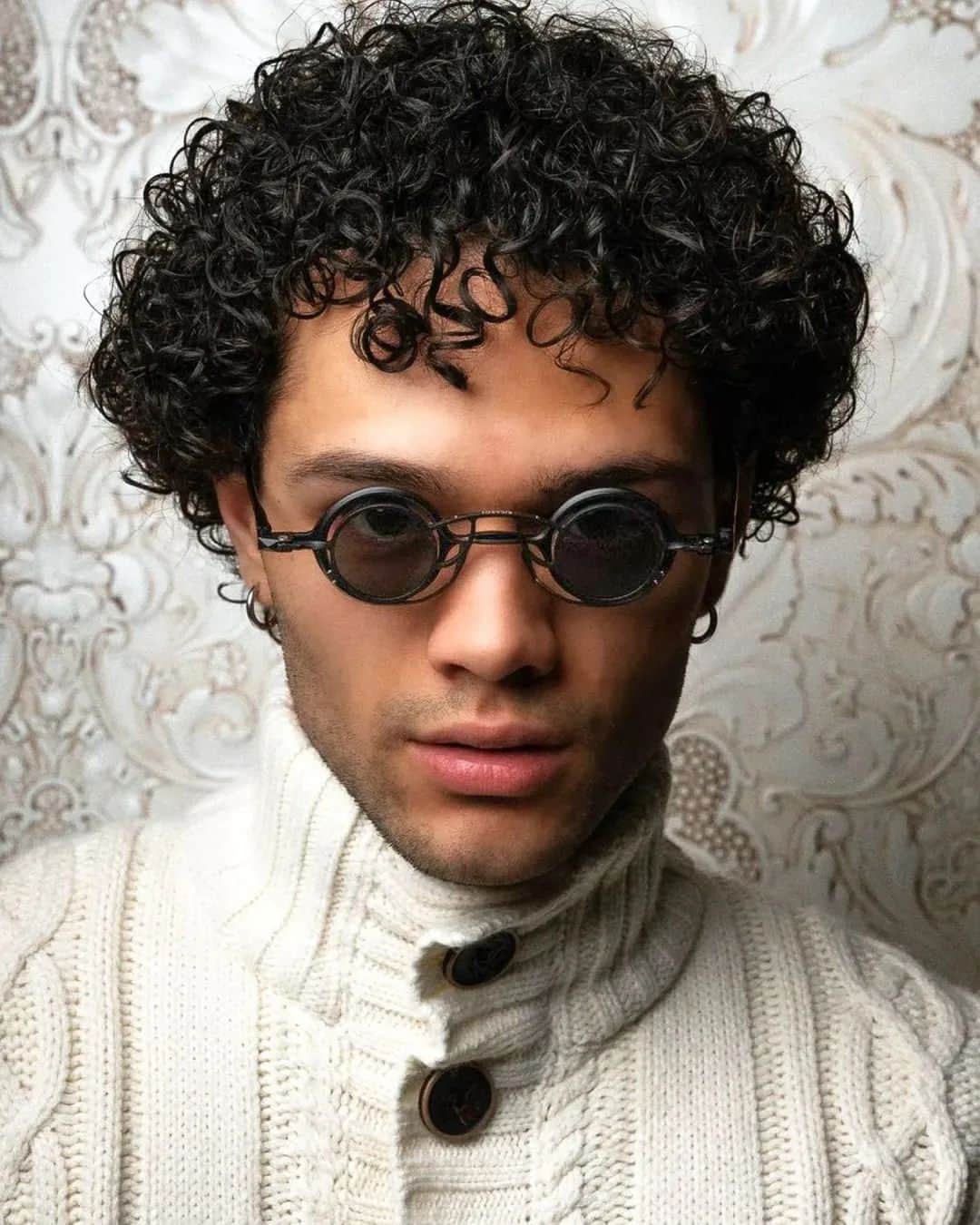 のインスタグラム：「Repost @petiteoptiquenyc   #RIGARDS Mad Scientist model no. #RG0105TI in ultralight pure titanium.   #ExperienceTheOriginal  #HandMadeForYourFace  #MadScientist」