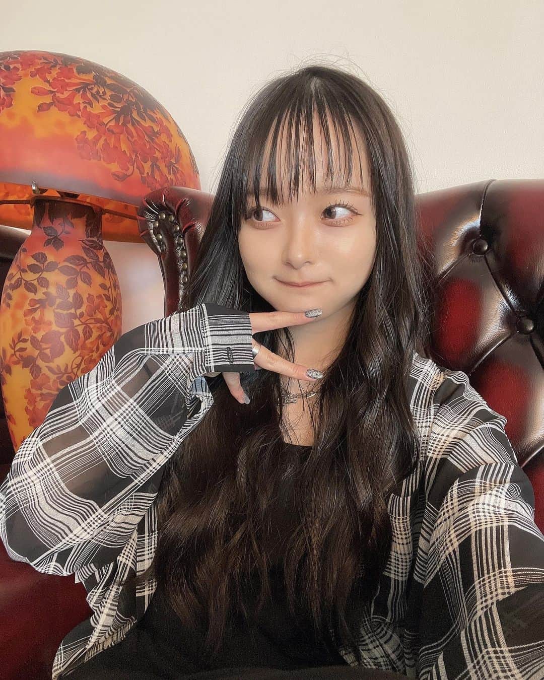宇井優良梨のインスタグラム：「まだくろかみだったときの🐜」