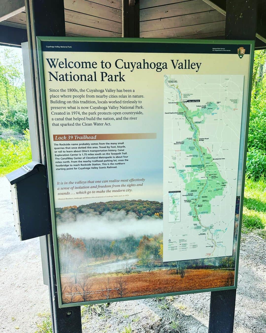 Man With A Missionさんのインスタグラム写真 - (Man With A MissionInstagram)「Walking around Clevland. Cuyahoga Valley National  Park  Nice!  #manwithamission  #mwam #cleveland #cuyahogavalleynationalpark  #remindsmeof #standbyme」5月24日 0時19分 - mwamofficial