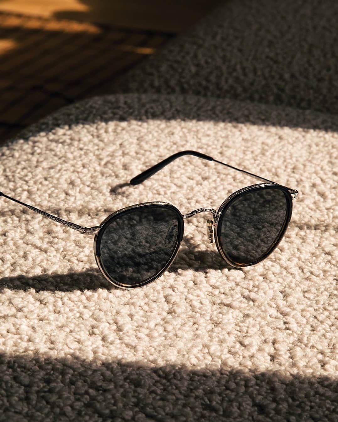 オリバーピープルズのインスタグラム：「Introduced in 1987, MP-2 Sun is synonymous with the vintage, Oliver Peoples aesthetic. Distinguished by its P3 lens shape and filigreed bridge, MP-2 Sun is offered in 5 bespoke colorways.」