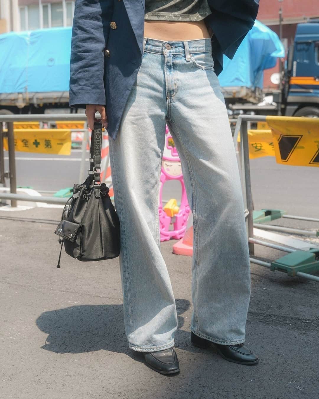 Fashionsnap.comさんのインスタグラム写真 - (Fashionsnap.comInstagram)「Name: へいちゃん⁠ Age: 24⁠ ⁠ Jacket #MOUSSY⁠ Tops #MOUSSY⁠ Pants #MOUSSY⁠ Bag #MOUSSY⁠ Shoes #MOUSSY⁠ ⁠ ⁠ Photo by @josiah.__.toshi⁠ ⁠ #スナップ_fs #fashionsnap #fashionsnap_women⁠」5月24日 10時00分 - fashionsnapcom