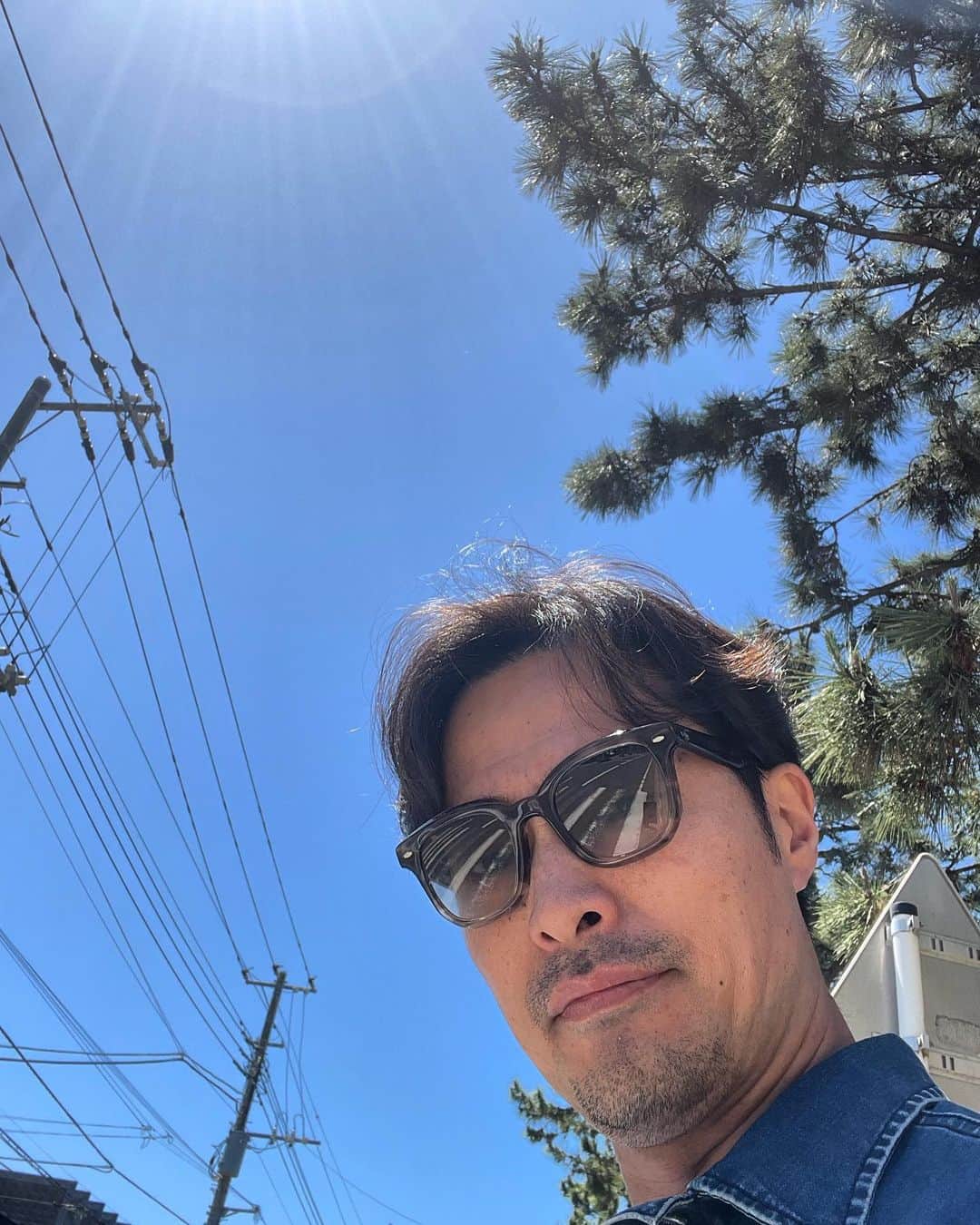 前川泰之さんのインスタグラム写真 - (前川泰之Instagram)「空、真っ青じゃん✨✨ 気持ちいいね。  じゃ、行ってきます！  皆さんも良い一日を👍🏻  #空　#行ってきます　#良い一日を　#日焼け対策」5月24日 10時27分 - maekawa_yasuyuki_official