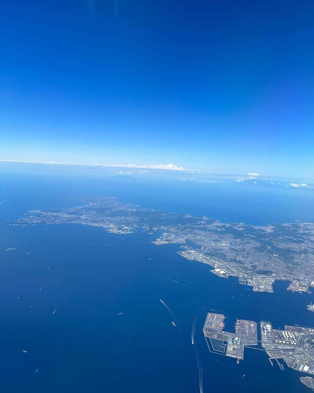 金子貴俊さんのインスタグラム写真 - (金子貴俊Instagram)「今日は朝イチで飛行機に乗って地方ロケ！ 久々に大好きなあの番組へ！ 今日は1日楽しみまくるぞ〜♬」5月24日 10時30分 - takatoshi_kaneko