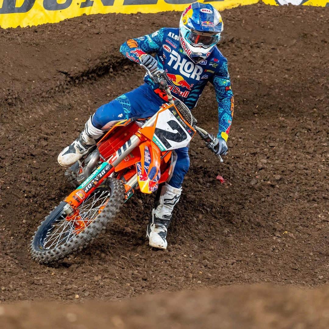 Racer X Onlineさんのインスタグラム写真 - (Racer X OnlineInstagram)「“I’m extremely excited to be lining up for the Pro Motocross series. I didn't compete outdoors last year, so this will be my first time racing it since 2021.” Cooper Webb returns for all 1️⃣1️⃣ Rounds of Pro Motocross 🤘🏼Photos: @align.with.us #ProMotocross #SMX」5月24日 2時30分 - racerxonline