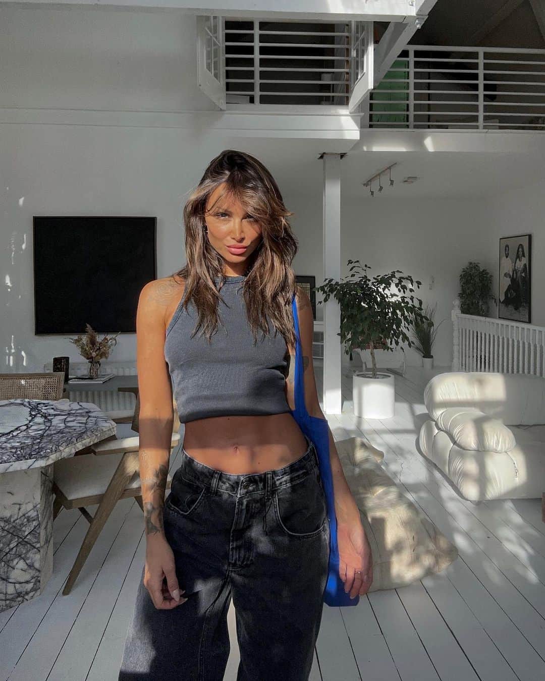 ルー・ティーズデールのインスタグラム：「all good baby」