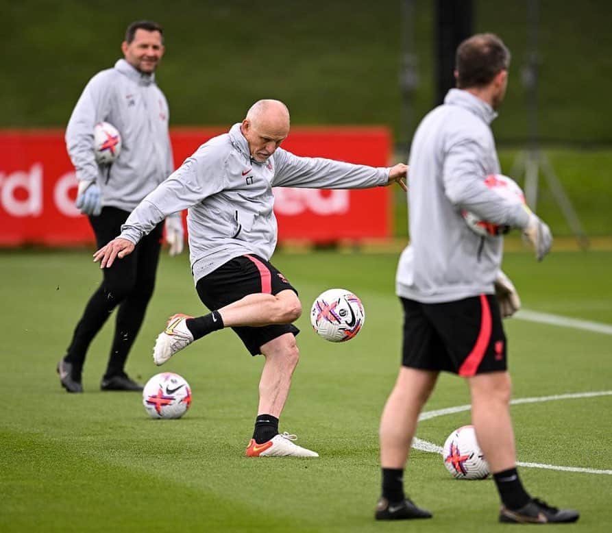 クラウディオ・タファレルのインスタグラム：「training session 💪🏼」