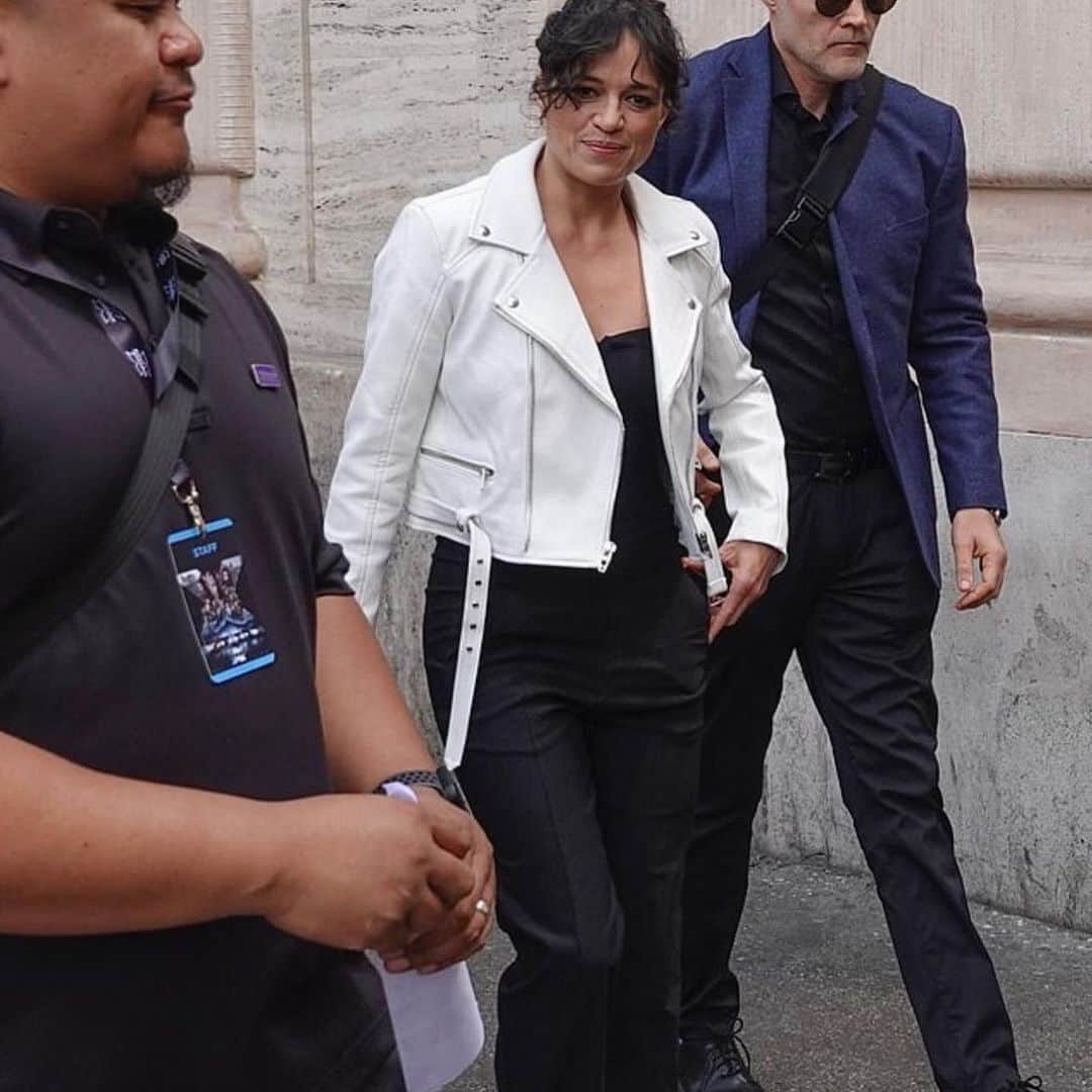 ブランクNYCのインスタグラム：「Not too fast! We caught @mrodofficial in our Fresh Start moto.」